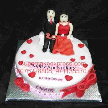 Anniversary Couple Cake